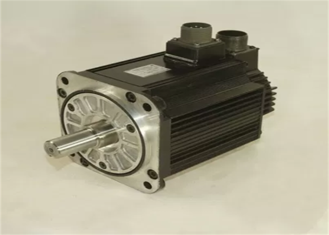Yaskawa SGMG-05A2A Industrial Servo Motor Original New In Box 0