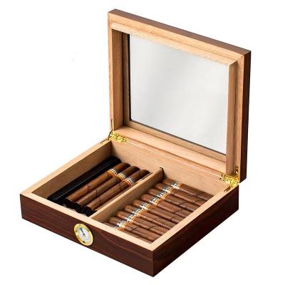 China Caja de embalaje para cigarrillos de pintura de piano Caja de regalo para cigarrillos de madera de lujo en venta