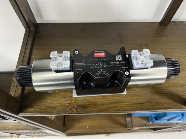 Solenoid Valve, Dg4V-5-2aj-M-U-H7-29-En124, Hydraulic Spare Parts, Control,