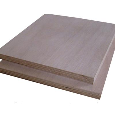 中国 18mm thick industrial plywood / 4x8 plywood 20mm cheap plywood for furniture 販売のため