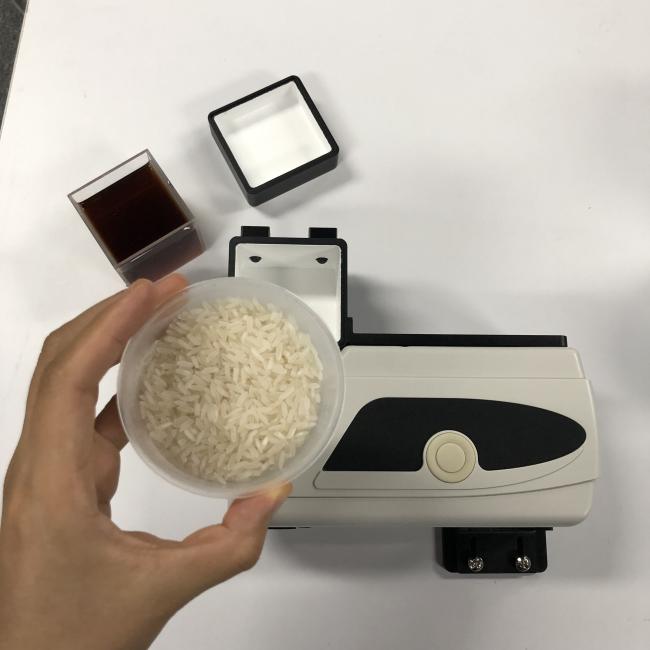 Cheap Silk NH300 colorimeter portable color measurement ( LAB scale ) system for powder flour whiteness yellowness test