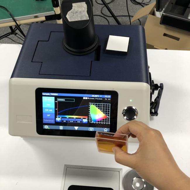 Silk YS6060 benchtop spectrophotometer with PC software for Transmittance and reflectance and Haze of colored glass