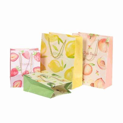 China Personalized paper 8x4x10 Gift Bags Packaging Shopping For Children Kids Birthday Party for sale