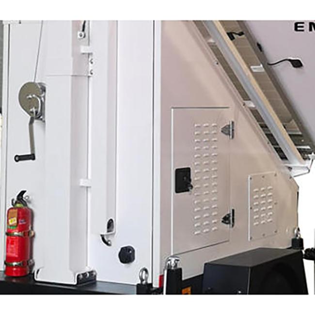 Large Solar Camera Trailer 3 Solar Panels Security Trailer With Built-in Cable Mast For Industrial Park Monitoring