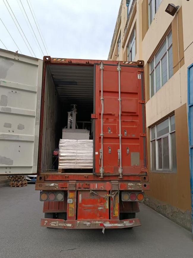 Large Solar Camera Trailer 3 Solar Panels Security Trailer With Built-in Cable Mast For Industrial Park Monitoring