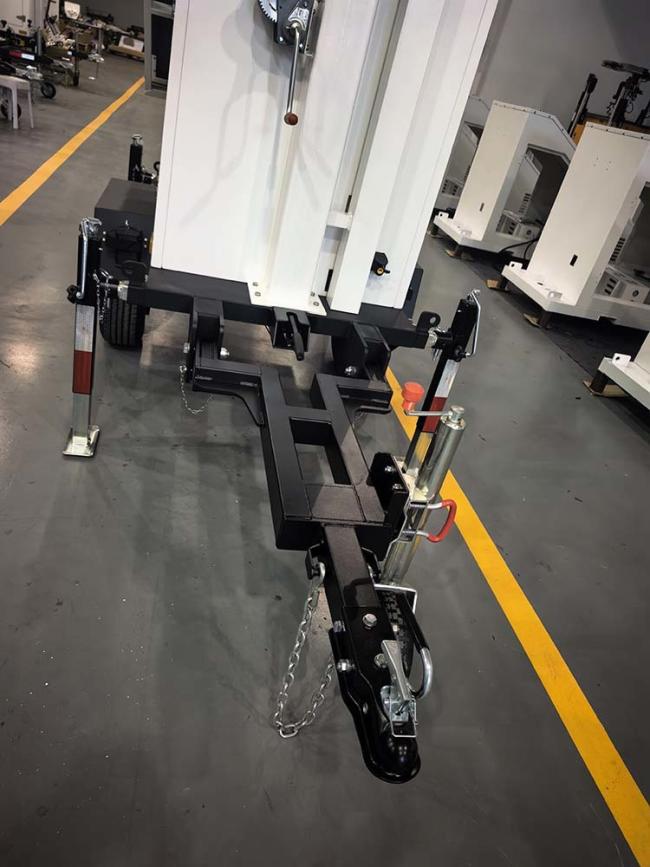 Large Solar Camera Trailer 3 Solar Panels Security Trailer With Built-in Cable Mast For Industrial Park Monitoring