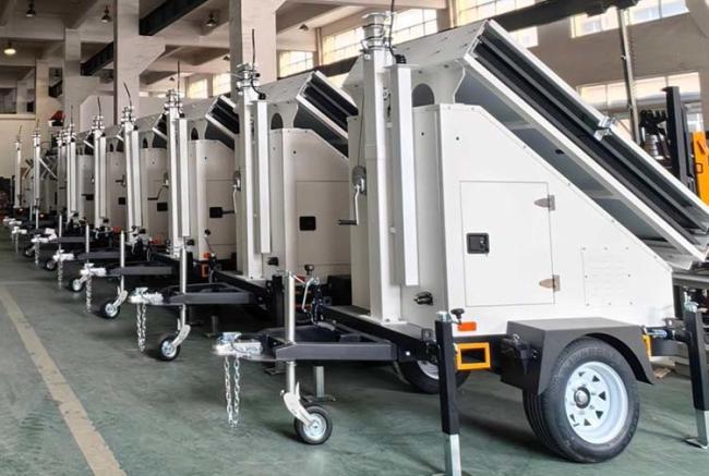 Large Solar Camera Trailer 3 Solar Panels Security Trailer With Built-in Cable Mast For Industrial Park Monitoring