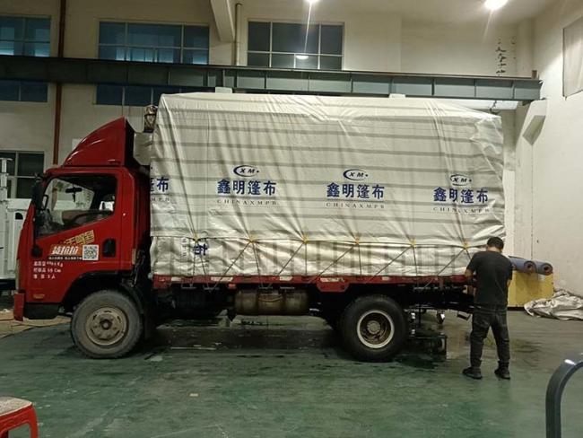 Large Solar Camera Trailer 3 Solar Panels Security Trailer With Built-in Cable Mast For Industrial Park Monitoring