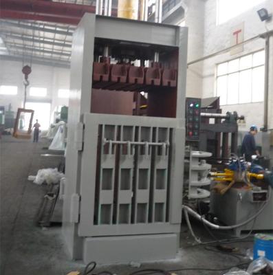 China Small Power Vertical Baler Machine Manual Operation for Different Kinds Material for sale