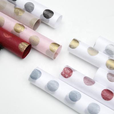 China Polka Dot Pattern Eco-Friendly Nonwoven Florist Wrapping Paper Sheets 60cm*60cm for sale