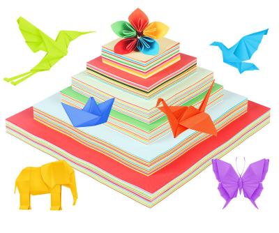 Chine L'origami coloré brillant couvre la pâte de bois de 100% pour l'ouvrage à vendre