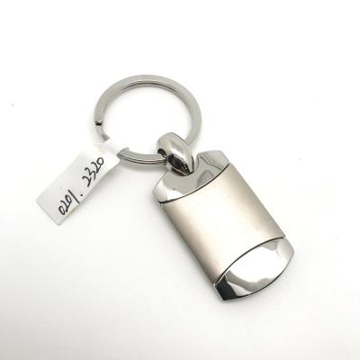 China Chaves personalizadas com porta-chaves de metal de liga de zinco e porta-chaves de metal à venda