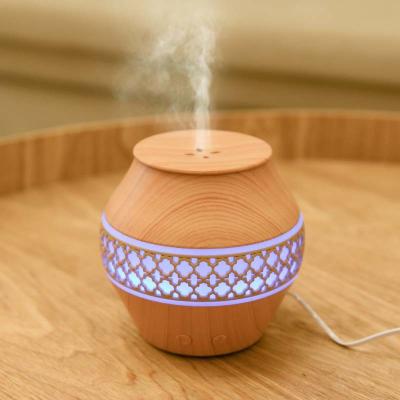 China 120 Ml Household Small Portable Cool Mist Air Humidifier With Led Lights Aroma Essential Oil Spray Aroma Diffuser for sale