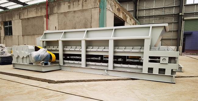 Technical diagram of chain plate box feeder