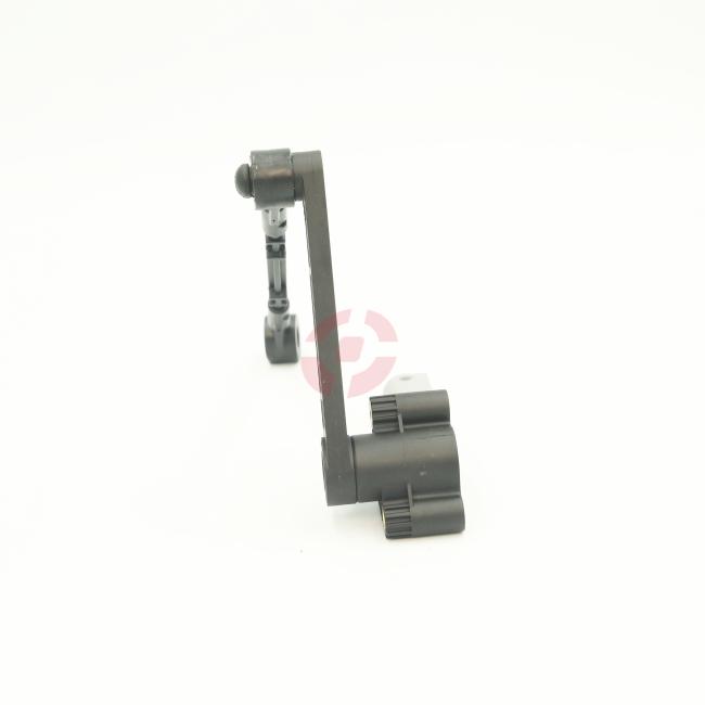 Detailed view of Land Rover height sensor connections