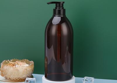 China 550ml Lock Down Pump PET Amber Plastic Shampoo Bottles 72*176mm for sale