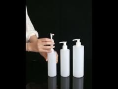 プラスチックPPは白いポンプを搭載するポンプびん500ml 250mlを空ける