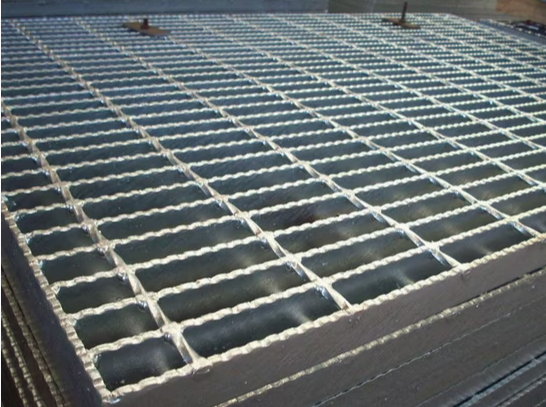 Steel grating application as walkway and platform in commercial building