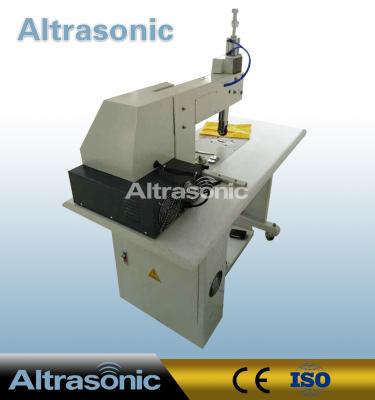 China Non Woven Bag Ultrasonic Sealing Machine Sewing Cutting With Various Roller Patterns for sale