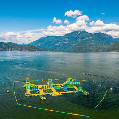 Chine Jeux gonflables géants de parc aquatique/équipement passionnant de parc Aqua de Harrison pour des adultes ou des enfants à vendre