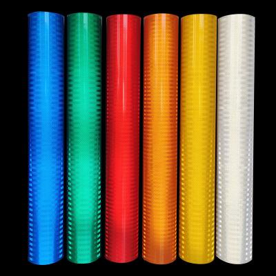 China Acrylic High Intensity Prismatic Reflective Sheeting Vinyl For Traffic Safety for sale