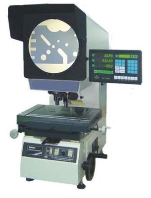 中国 切替可能なレンズの光学投影検査器のプログラム可能なZ軸90mmの光学コンパレーター 販売のため