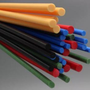 Chine la barre creuse de 3mm 5mm PTFE a moulé le graphite Rod Extruded de téflon à vendre