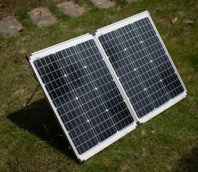 China Kits de acampamento com painéis solares dobráveis ​​120 W 150 W 200 W 300 W à venda