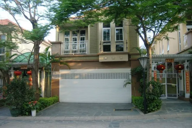 China Good Quality Hurricane Wind Proof Roller Shutter Door/ Window