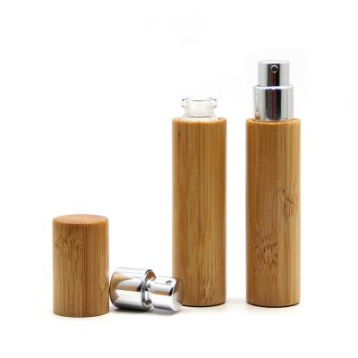 中国 Travel Aromatherapy Aroma Oil 10ml Bamboo Spray Perfume Bottle With Screw Spray Cap 販売のため