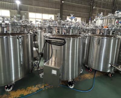 China Mirror Polishing Softgel Medicine Storage Tanks 50-600L Cylindrical Shape for sale