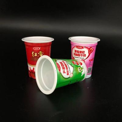 Chine tasses du yaourt 125ml avec les tasses en plastique de catégorie comestible de couvercles pour des desserts à vendre