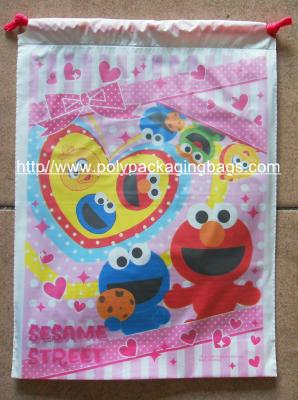 Китай Симпатичные напечатанные полиэтиленовые пакеты Drawstring с шаржами Дисней для игрушки детей продается