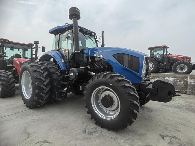 YTO 240HP ELX2404 Tractor1.jpg