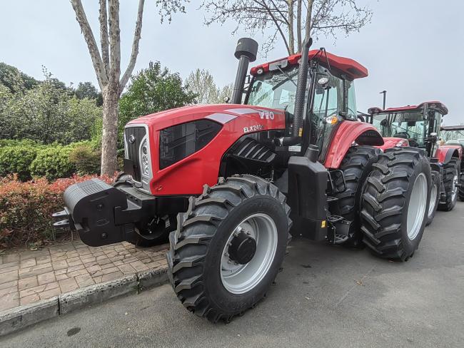 YTO 240HP ELX2404 Tractor.jpg