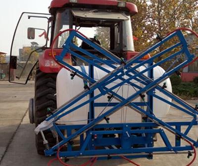 China accesorios montados tractor del tractor de granja del rociador del auge de 3600r/Min 500L en venta