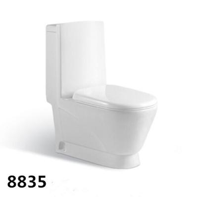 China Hot Sale in DUBAI and Mid-east Bathroom Ceramic S-trap 250/300mm Washdown One-piece Toilet for sale