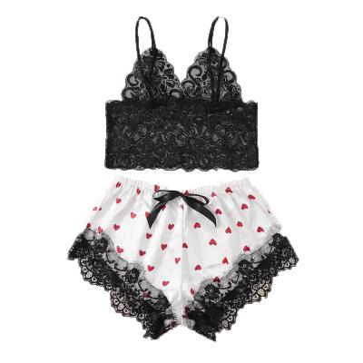 China 2 Pieces Sweet Heart Print Sexy Underwear Lace Short Sleeve Satin Sexy Lingerie Suit en venta