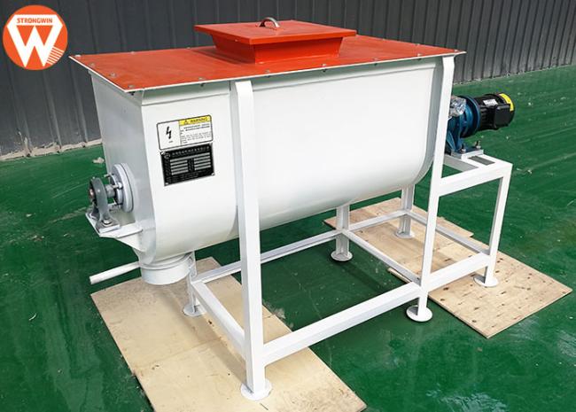 poultry feed mixer