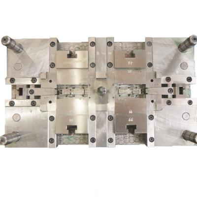 中国 注文CNCの機械化のダイスは鋳造アルミの用具の自動エンジン部分 サービスを 販売のため