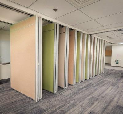 China Customized Commercial Office Partition Wall / MDF Folding Acoustic Meeting Room Dividers for sale