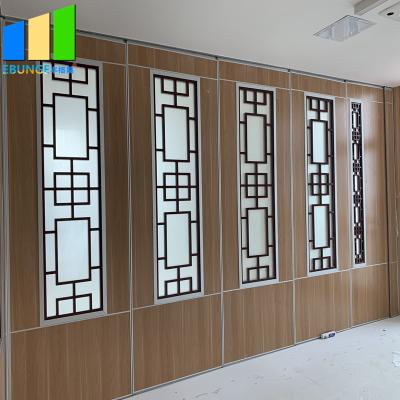 China Divisor de sala de madeira móvel da separação que desliza o sistema da separação do escritório para a divisão de espaço à venda