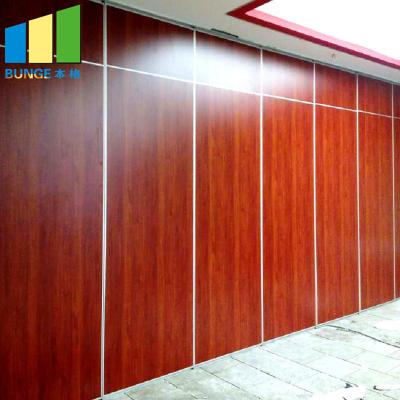 China Dubai Foldable Wall Partition Soundproof Sliding Partitions For Conference Center for sale
