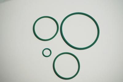 China Automobile FKM O Rings 70 - 90 Hardness Small Rubber O Rings Oil Resistant for sale