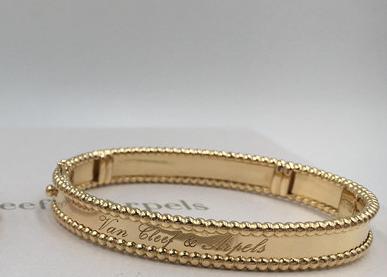Chine Bracelet de signature de PerléE, bracelet fait sur commande de bracelet de signature de modèle de taille à vendre