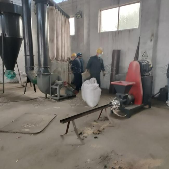 hydraulic sawdust briquette press machine