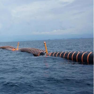China diâmetro Marine Floating Rubber Oil Hose de 12.0m 300mm à venda