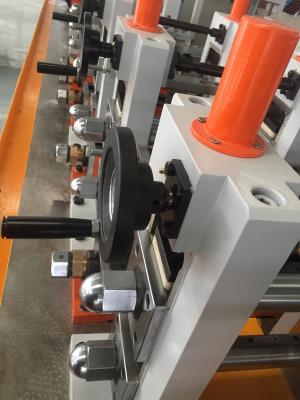 China Línea automática proceso del molino de tubo de la alta precisión ERW de fabricación del tubo de acero inconsútil en venta