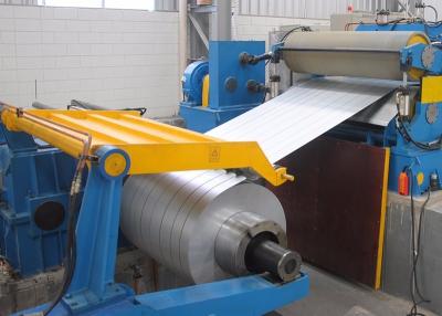 China máquina de corte de aço de 1600mm composta da talhadeira e do Recoiler do alimentador de Uncoiler à venda