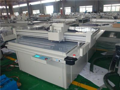 China Grueso que corta video de la máquina 30m m de la fabricación de cajas del cartón del sistema de registro en venta